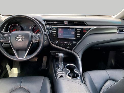 Used 2018 Toyota Camry XSE FWD image 16