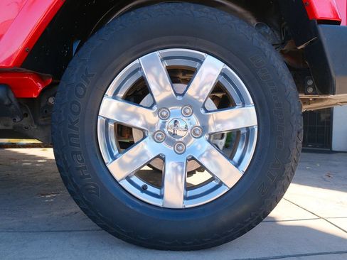 Used 2015 Jeep Wrangler Unlimited Sahara AWD/4WD image 39