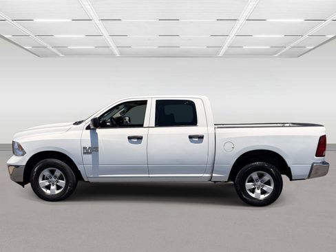 Used 2022 RAM 1500 Classic SLT RWD image 2