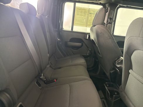 Used 2023 Jeep Gladiator Sport w/ Trailer Tow Package image 24