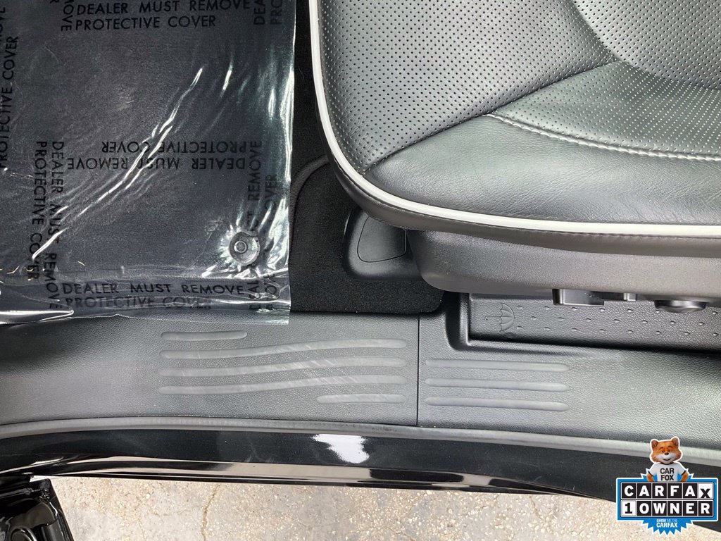 Used 2023 Chrysler Pacifica Limited w/ Uconnect Theater Family Group FWD image 16
