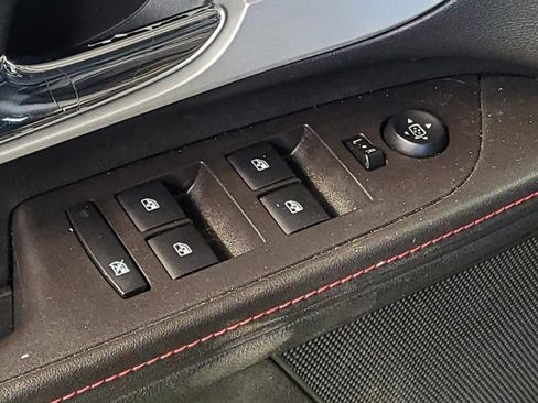 Used 2015 Chevrolet Equinox LTZ image 27