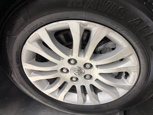 Used 2015 Toyota Sienna XLE w/ XLE Navigation Package FWD image 28