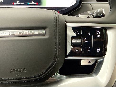 New 2026 Land Rover Range Rover Long Wheelbase SE image 12