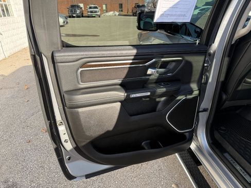 Certified 2022 RAM 1500 Laramie AWD/4WD image 15