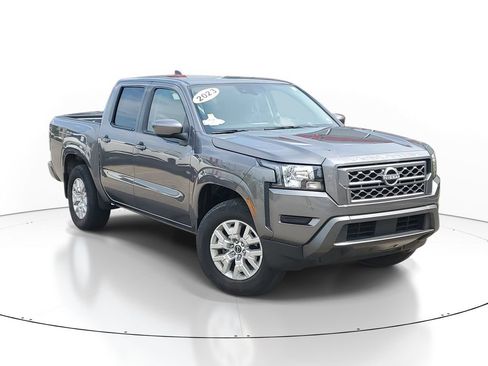 Used 2023 Nissan Frontier SV w/ Tow Package RWD image 2