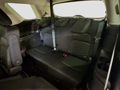 Used 2023 Nissan Pathfinder SV w/ SV Premium Package image 29