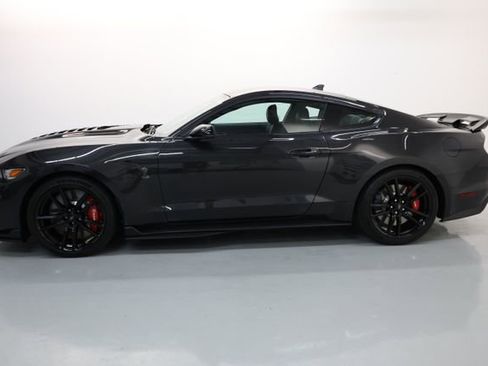 Used 2022 Ford Mustang Shelby GT500 w/ Technology Package image 60