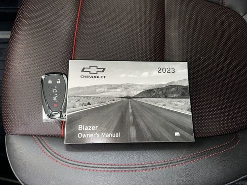 Certified 2023 Chevrolet Blazer RS w/ Enhanced Convenience Package image 17