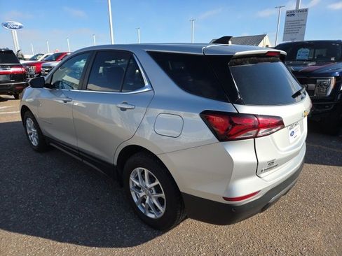 Used 2022 Chevrolet Equinox LT image 3