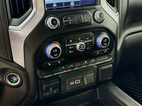 Used 2021 GMC Sierra 1500 Elevation w/ Preferred Package AWD/4WD image 18
