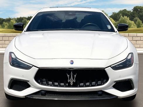 Used 2021 Maserati Ghibli Trofeo RWD image 3