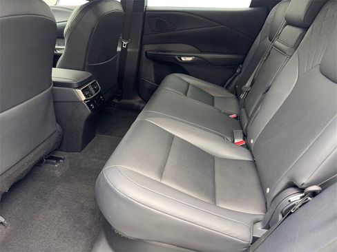Used 2023 Lexus RX 350 Premium image 33