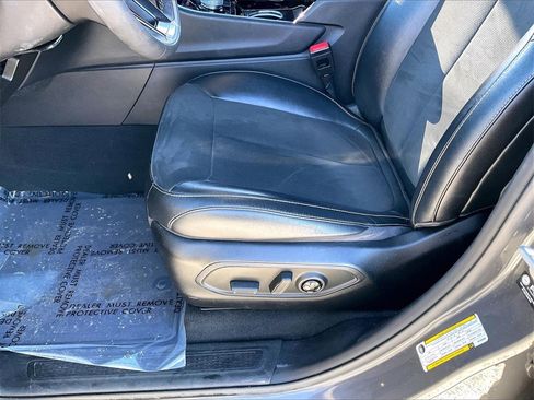 Used 2023 Jeep Grand Cherokee Altitude image 33