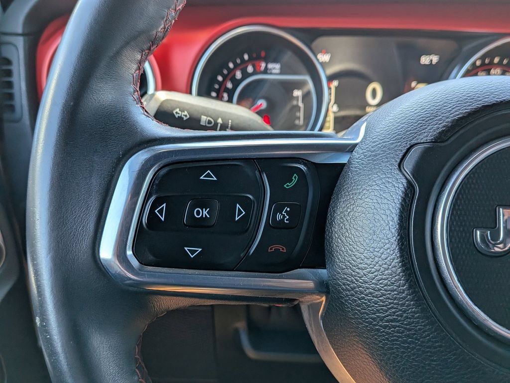 Used 2018 Jeep Wrangler Unlimited Rubicon AWD/4WD image 12