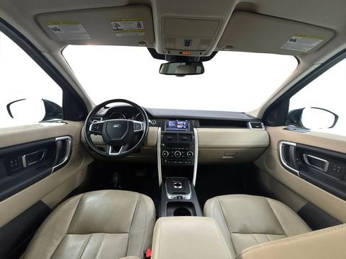 Used 2017 Land Rover Discovery Sport HSE image 17