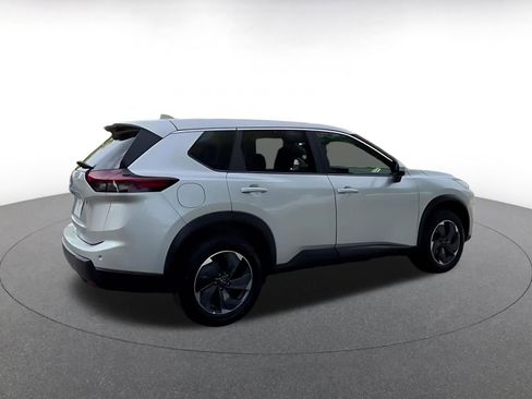 Used 2025 Nissan Rogue SV FWD image 14