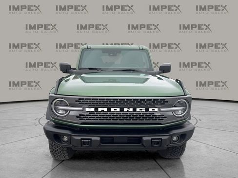 Used 2025 Ford Bronco Badlands image 8