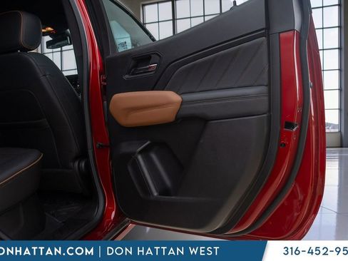 Used 2024 GMC Canyon AT4 AWD/4WD image 25