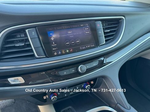 Used 2020 Buick Enclave Essence image 45