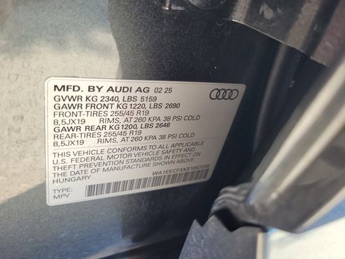 Certified 2025 Audi Q3 2.0T Premium Plus w/ Premium Plus Package image 31