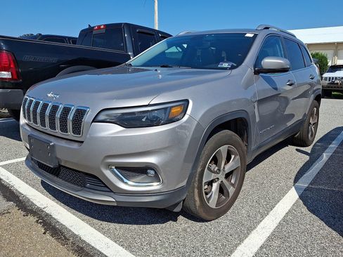 Used 2019 Jeep Cherokee Limited AWD/4WD image 3