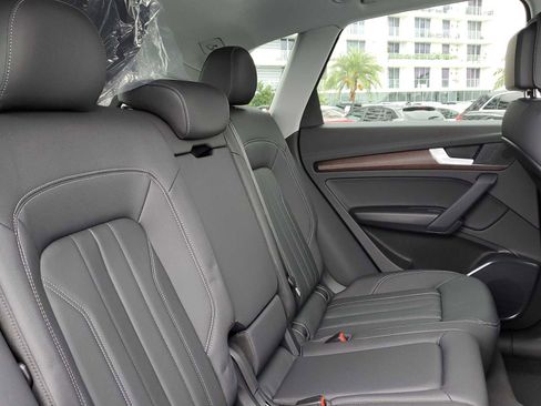 Used 2023 Audi Q5 2.0T Premium w/ Convenience Package image 19