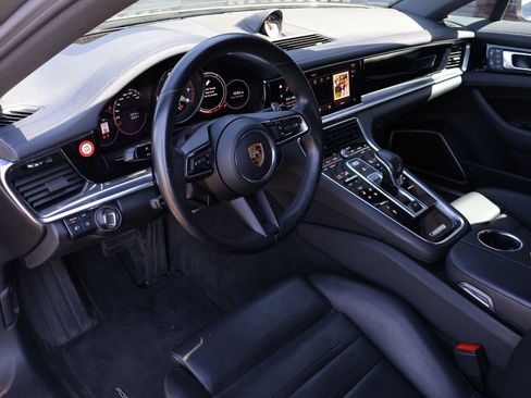 Certified 2023 Porsche Panamera 4 AWD/4WD image 4