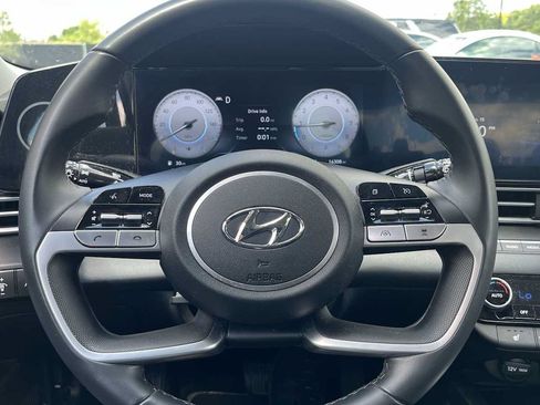 Used 2023 Hyundai Elantra SEL w/ Convenience Package FWD image 31