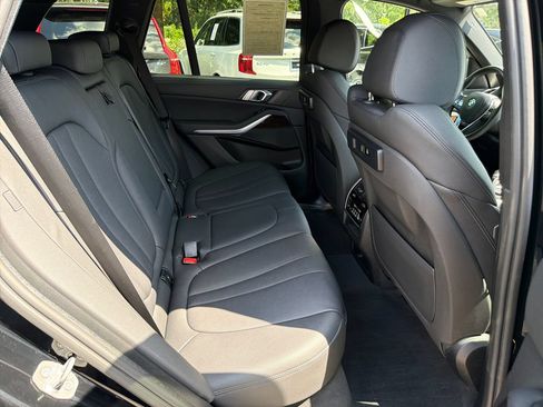 Used 2019 BMW X5 xDrive40i w/ Convenience Package AWD/4WD image 15