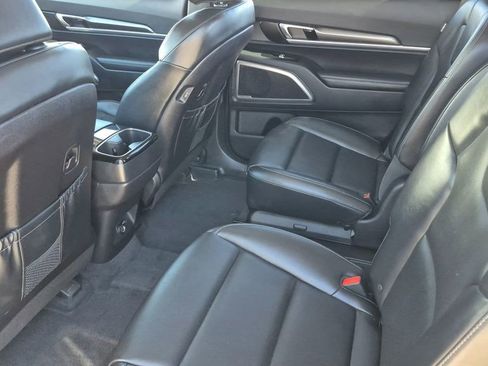 Certified 2025 Kia Telluride S image 15