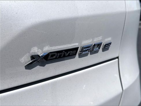 Used 2025 BMW X5 xDrive50e w/ Premium Package AWD/4WD image 24