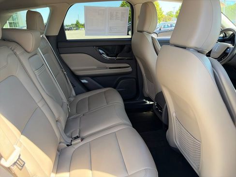Used 2023 Lincoln Corsair FWD image 34