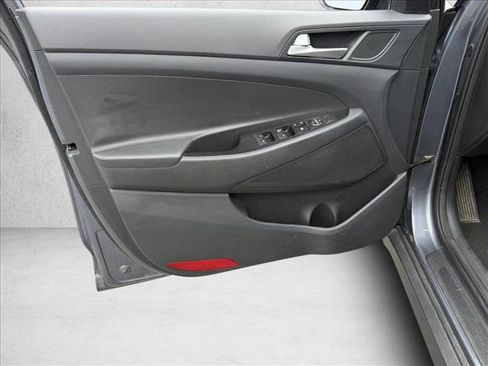 Used 2021 Hyundai Tucson SE AWD/4WD image 12