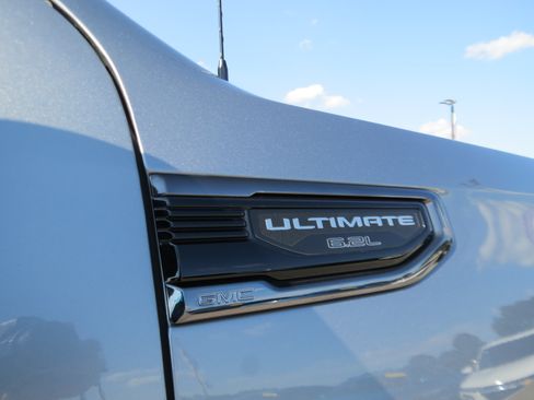 Used 2023 GMC Sierra 1500 Denali Ultimate AWD/4WD image 10