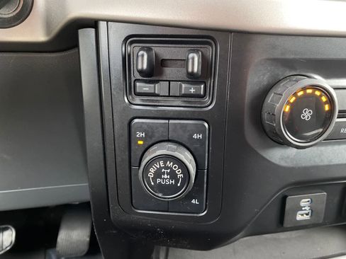 Used 2021 Ford F150 XL w/ Trailer Tow Package image 30