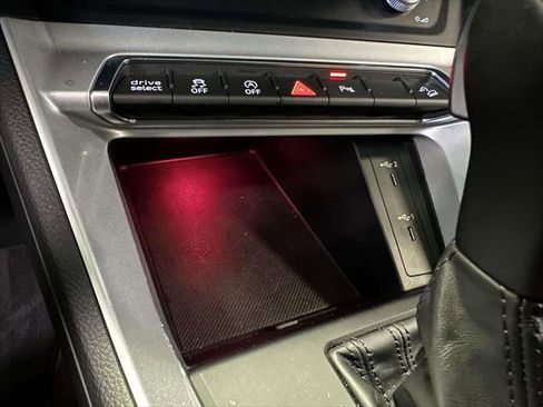 Used 2022 Audi Q3 2.0T Premium Plus w/ Premium Plus Package image 29