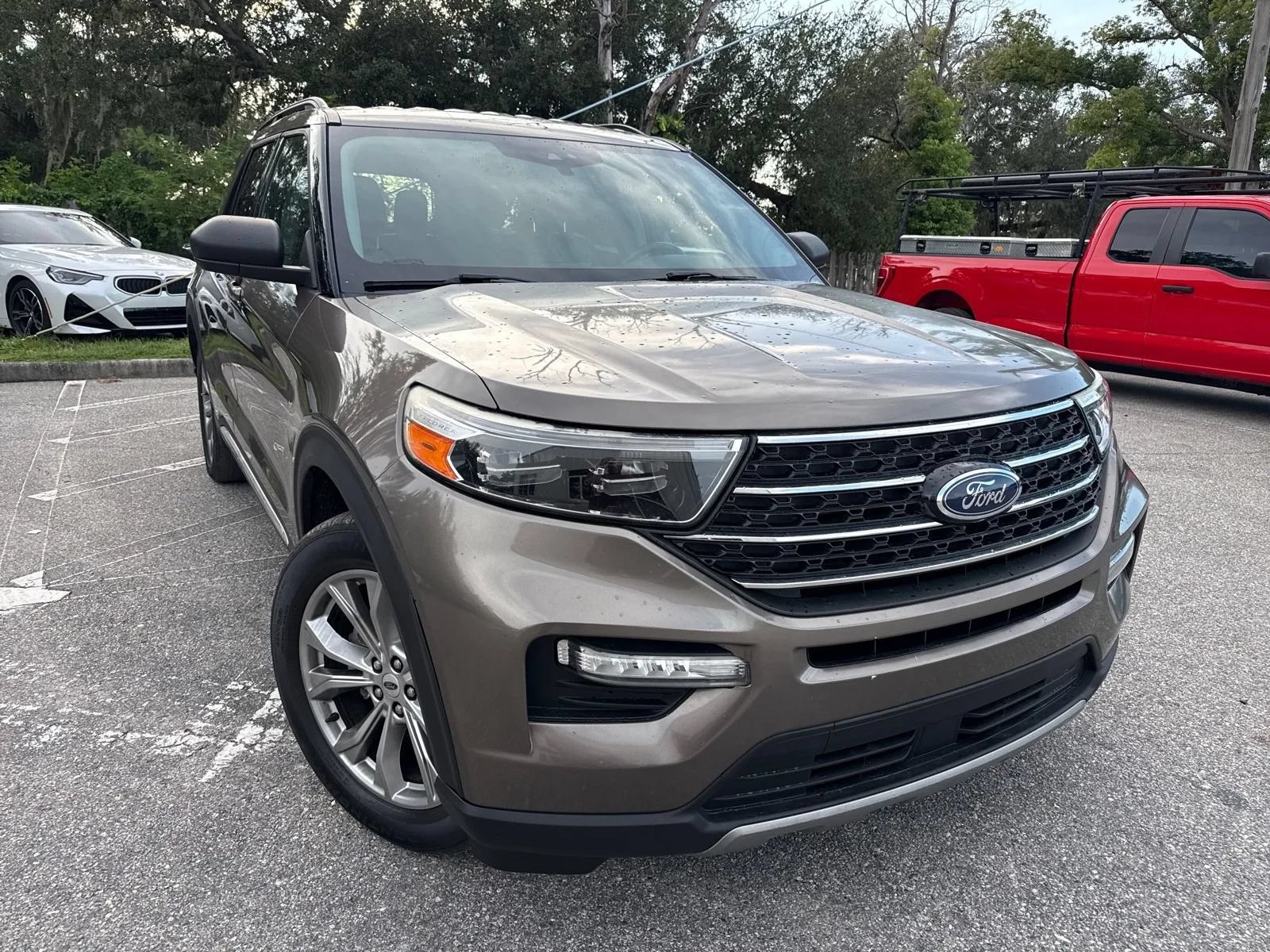 Used 2021 Ford Explorer XLT w/ Equipment Group 202A RWD image 4