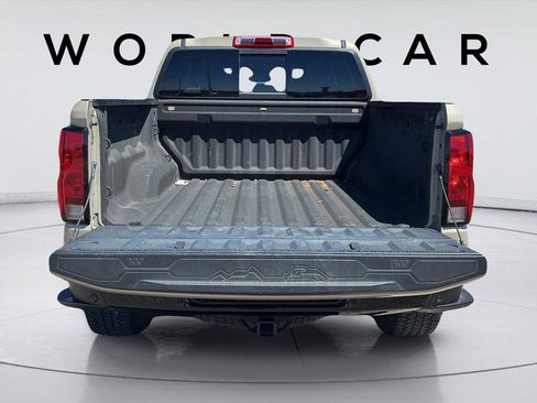 Used 2023 Chevrolet Colorado Trail Boss w/ Technology Package image 18