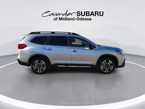 Used 2025 Subaru Ascent Limited image 9