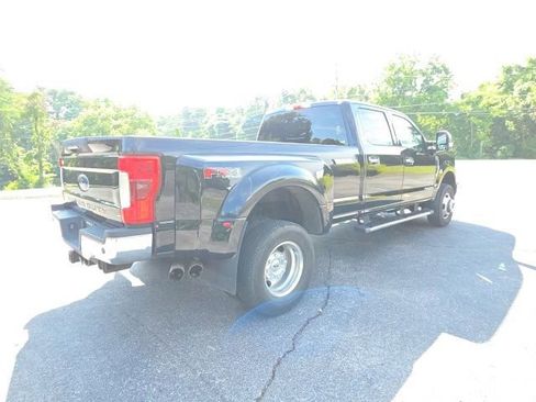 Used 2018 Ford F350 Lariat w/ Lariat Ultimate Package AWD/4WD image 7