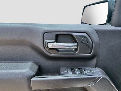 Used 2024 Chevrolet Silverado 1500 Custom Trail Boss w/ Turbomax Blackout Package AWD/4WD image 9