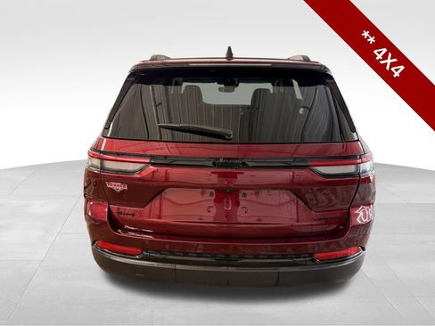 Used 2023 Jeep Grand Cherokee Limited w/ Black Appearance Package image 5