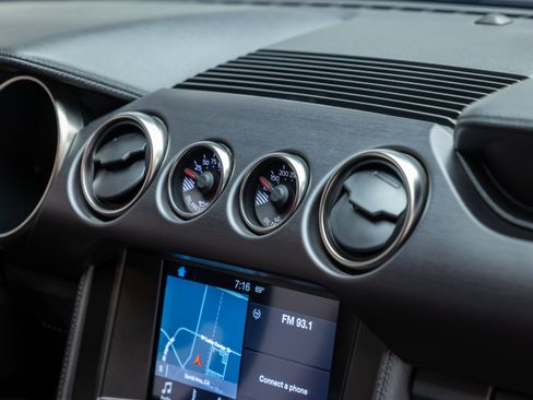 Used 2016 Ford Mustang Shelby GT350R w/ GT350R Equipment Group 920A image 96