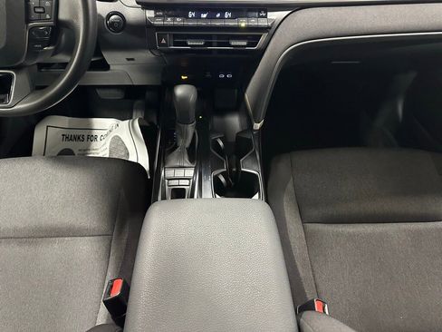 Used 2025 Toyota Camry LE image 40