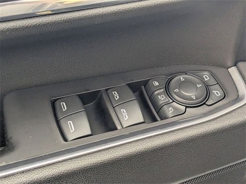 Used 2024 GMC Sierra 3500 SLT w/ SLT Premium Package image 12