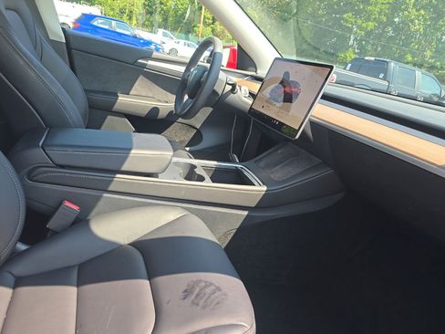 Used 2023 Tesla Model Y Long Range AWD/4WD image 7