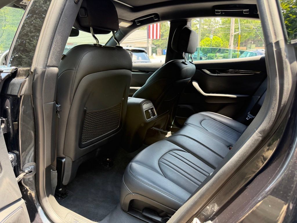 Used 2023 Maserati Levante Modena AWD/4WD image 31