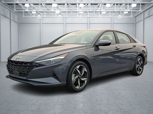 Certified 2023 Hyundai Elantra SEL w/ Convenience Package FWD image 3
