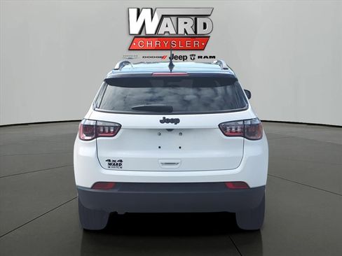 Used 2023 Jeep Compass Altitude w/ Sun and Sound Group image 11